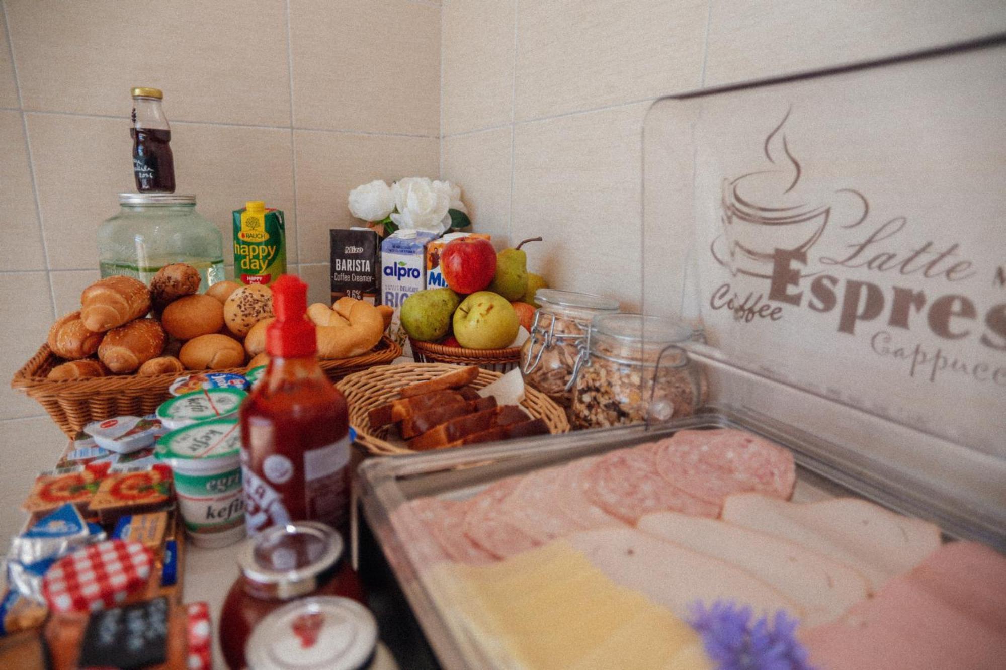 Megnyugtat-Lak Apartmanhaz Demjen Luaran gambar
